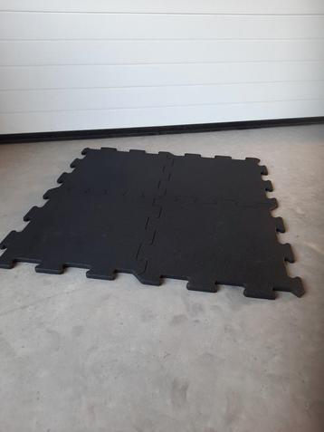 Nieuwe rubberen puzzel vloertegels 100x100x1,5cm