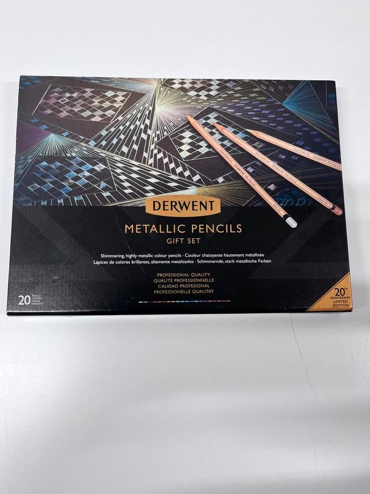 Derwent Metallic Potloden Limited Edition Set, Hobby en Vrije tijd, Schilderen, Nieuw, Ophalen of Verzenden