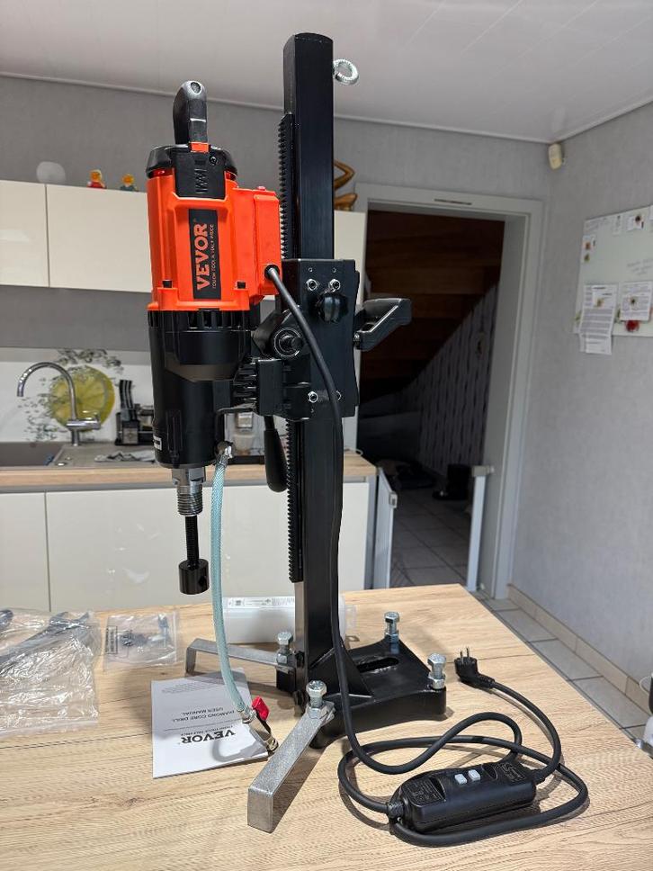 Carotteuse vevor avec 2 ans de garantie + accessoires, Bricolage & Construction, Outillage | Foreuses, Neuf, Autres types, 600 watts ou plus