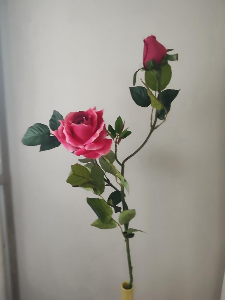 Roses artificielles, Enlèvement ou Envoi, Comme neuf, Intérieur