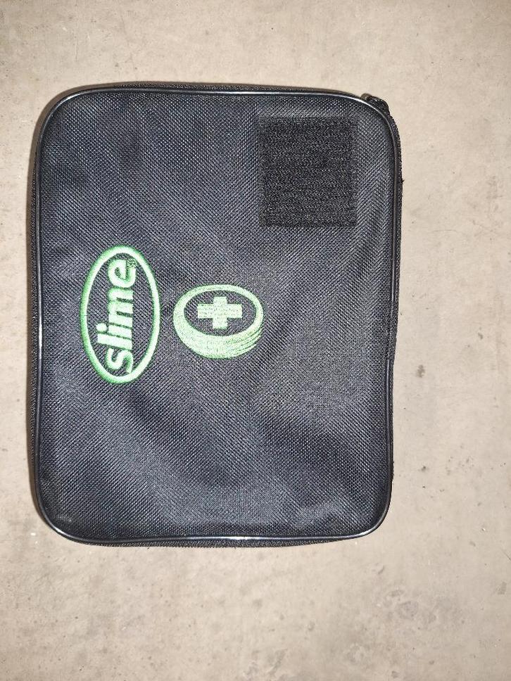 kit réparation pneu, Autos : Divers, Outils de voiture, Comme neuf, Enlèvement