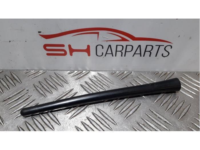 Antenne van een Mercedes B-Klasse, Auto-onderdelen, Elektronica en Kabels, Mercedes-Benz, Gebruikt, 3 maanden garantie, Ophalen of Verzenden