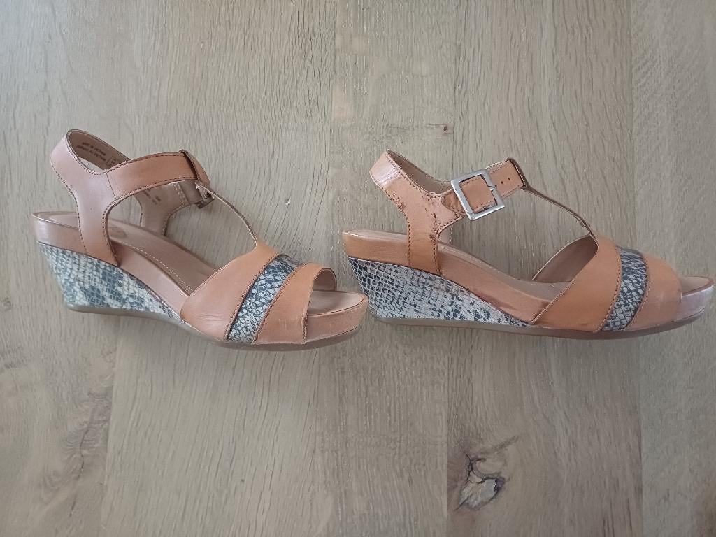 Clarks - lederen sandalen (mt 36), Kleding | Dames, Schoenen, Gedragen, Sandalen of Muiltjes, Bruin, Ophalen of Verzenden