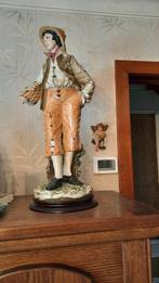 Meisje/jongen op houten voet.
Perfecte kwaliteit, Enlèvement