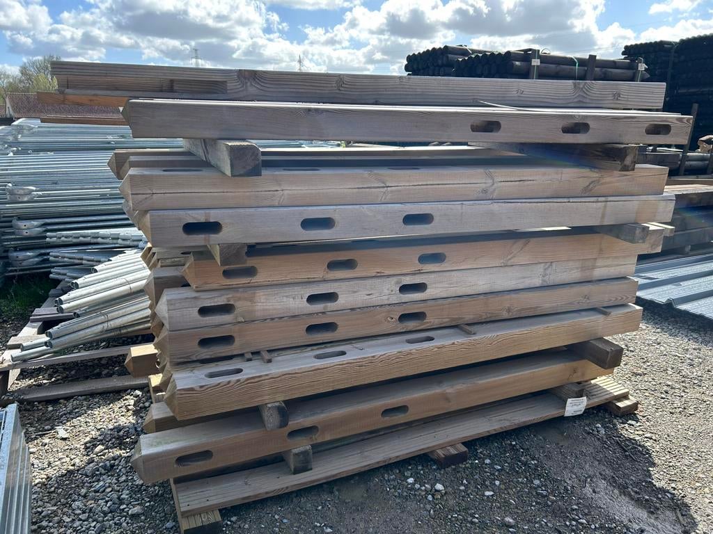 Lot de poteaux de prairie en bois, Enlèvement, Comme neuf