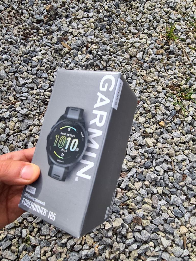 Garmin forerunner 165 neuf, Bijoux, Sacs & Beauté, Montres de sport, Enlèvement ou Envoi