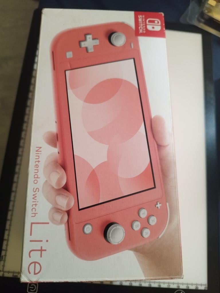 Console portable Nintendo Switch Lite Corail, Consoles de jeu & Jeux vidéo, Enlèvement ou Envoi