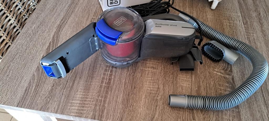 Aspirateur de voiture Black&Decker, Enlèvement