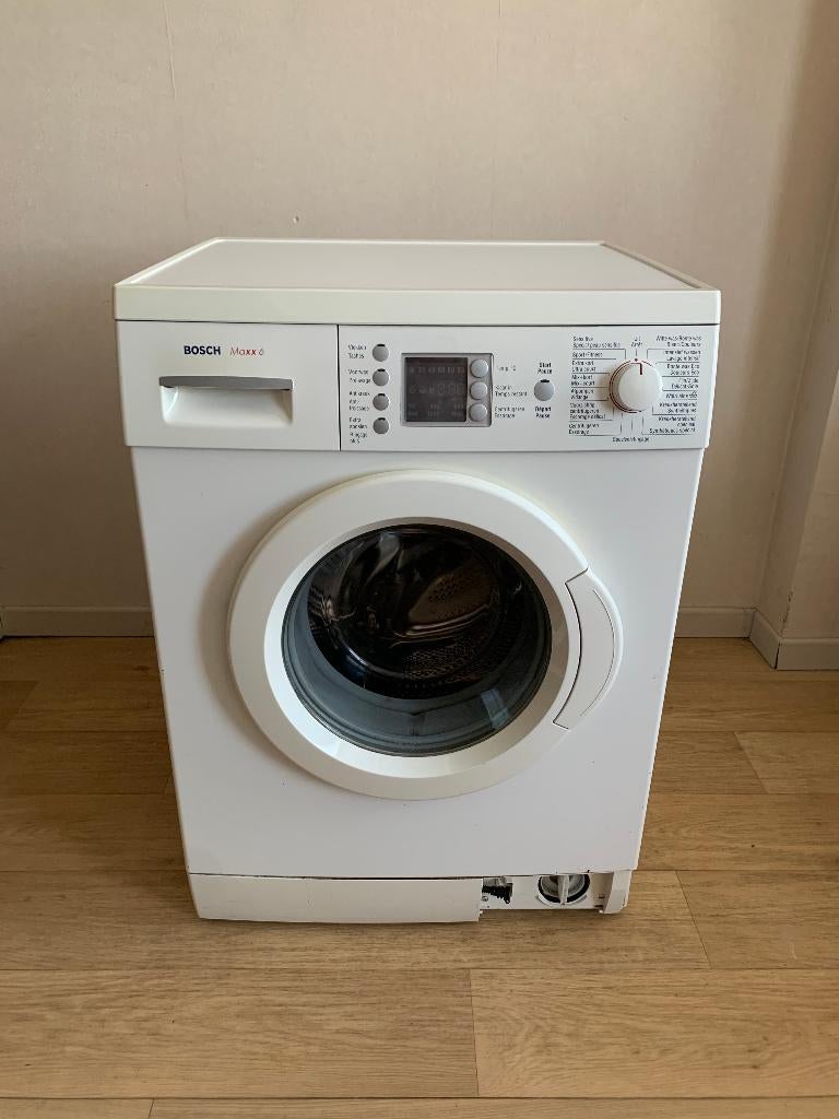 Machine à laver BOSCH Maxx 6, Electroménager, Lave-linge, Utilisé, Chargeur frontal, 6 à 8 kg, 85 à 90 cm, 1200 à 1600 tours, Programme lavage à la main