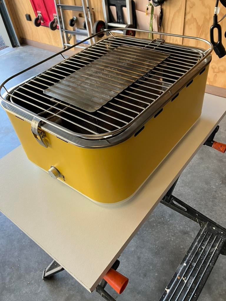 Barbecook Carlo tafel BBQ houtskool, Tuin en Terras, Houtskoolbarbecues, Gebruikt, Ophalen