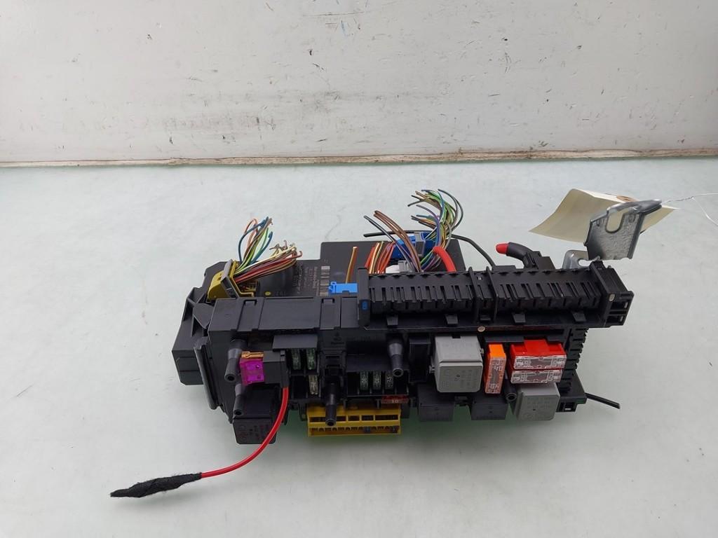 ZEKERINGKAST Mercedes-Benz C (W204) (01-2007/03-2014), Auto-onderdelen, Elektronica en Kabels, Mercedes-Benz, Gebruikt