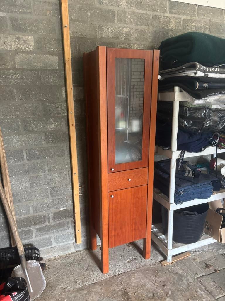 Kast met melk glas, Ophalen, Zo goed als nieuw, Glas