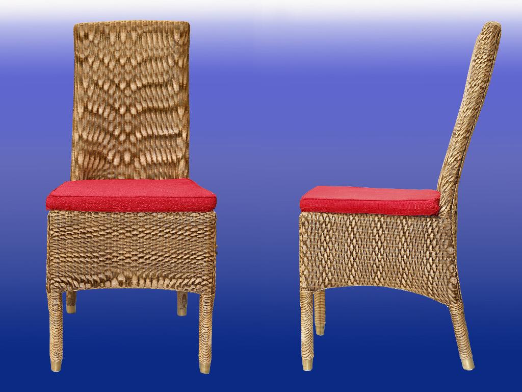 4 rieten stoelen met rode kussentjes, Huis en Inrichting, Stoelen, Zo goed als nieuw, Vier, Riet of Rotan, Stof, Bruin, Ophalen