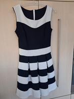 Te koop ( met jasje), Ophalen of Verzenden, Maat 36 (S)