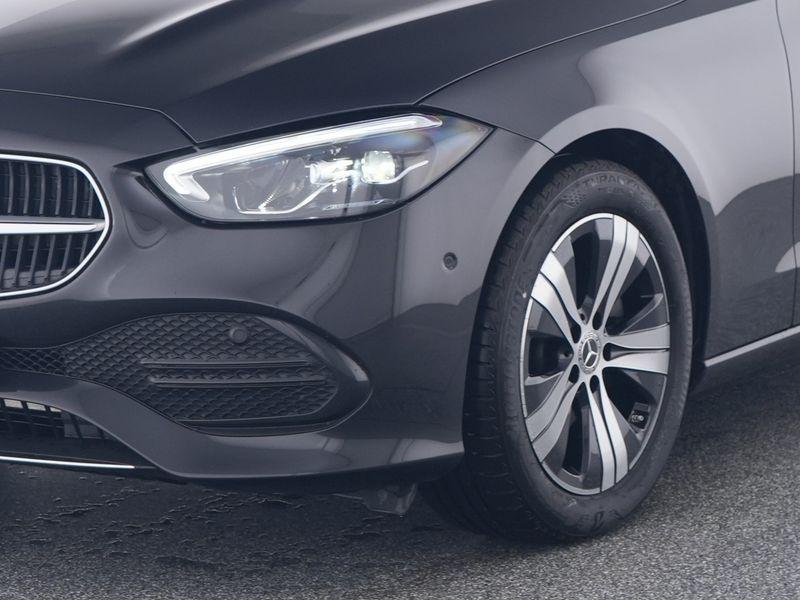 Mercedes-Benz C-klasse 180 Berline Luxury Line | Smartphone, 4 deurs, Zwart, 4 cilinders, Bedrijf