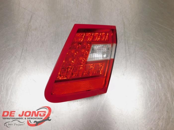 Feu arrière droit d'un Mercedes E-Klasse, 3 mois de garantie, Utilisé, -, -