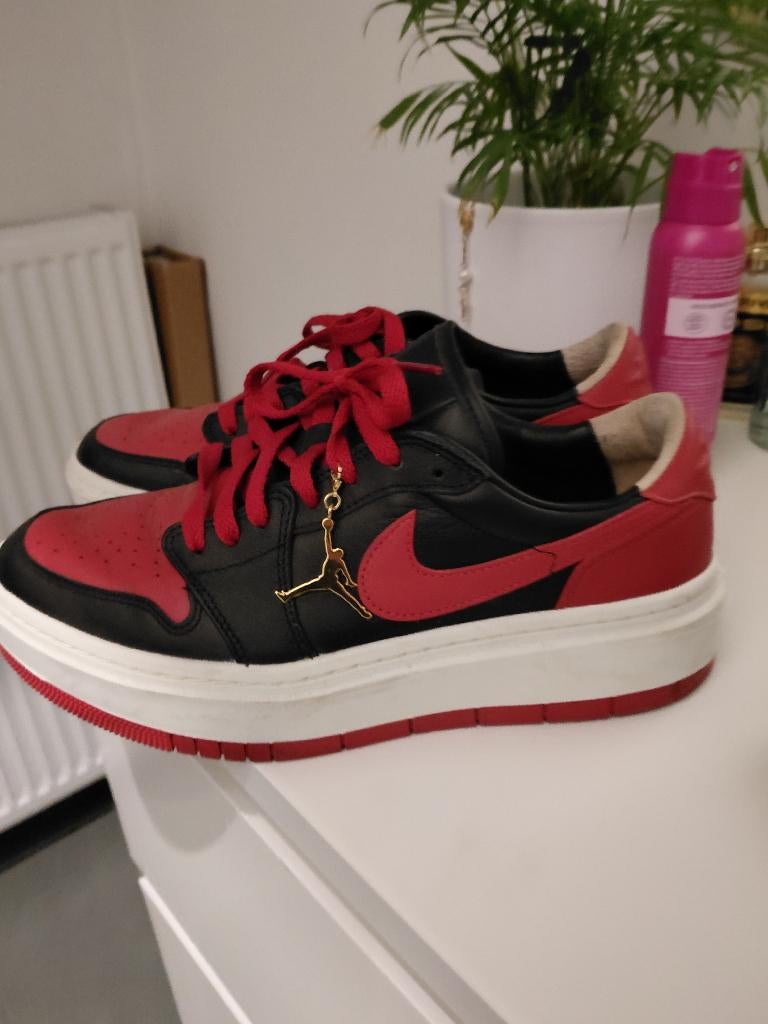 Nike schoenen maat 42 dames, Ophalen, Nieuw