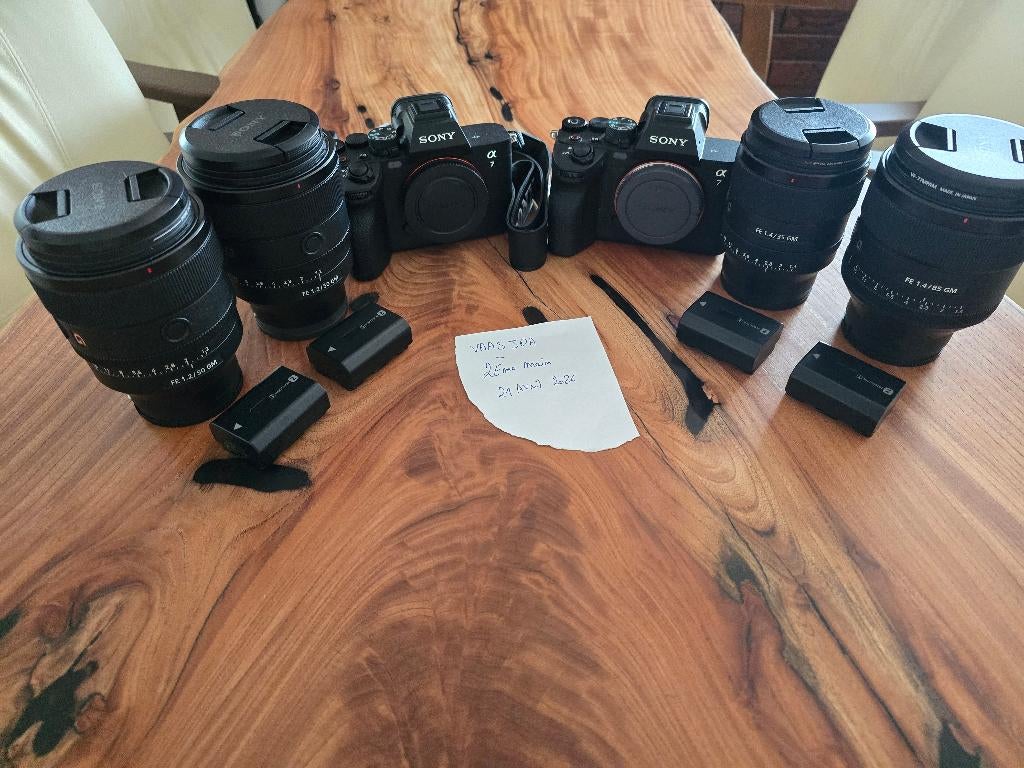 Sony A7 IV x2 + 50mm 1.2 GM x2 / 35mm 1.4 GM / 85mm 1.4 GM, Envoi, Comme neuf, Reflex miroir, Sony