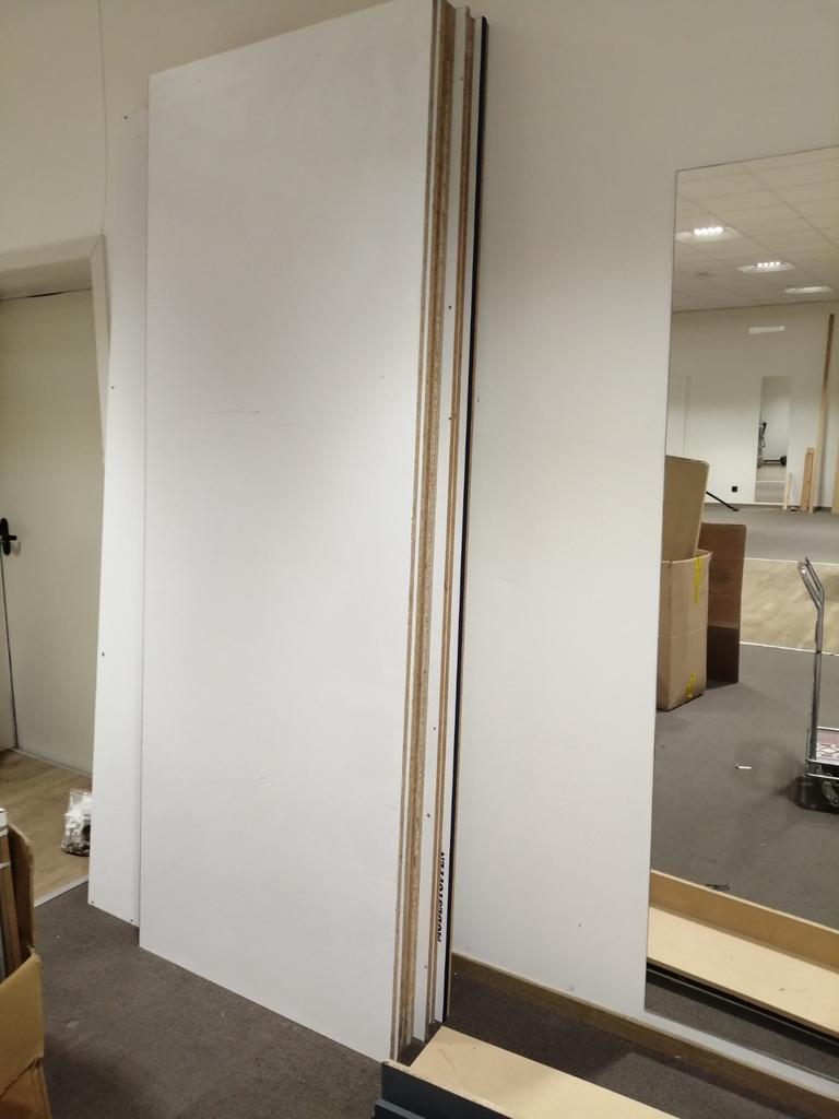 GRATIS MEUBELPANELEN DRINGEND AF TE HALEN, Ophalen