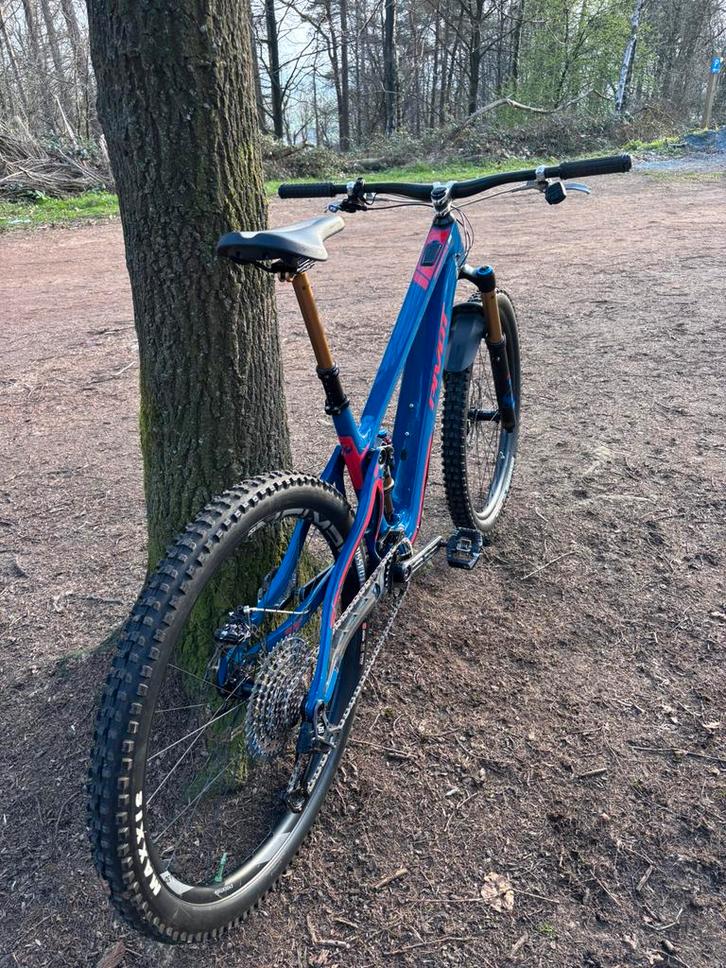 Titre Pivot Shuttle SL L Fox Factory Nouveau moteur — 480 Wh, Vélos & Vélomoteurs, Vélos | Cruisers & Lowriders, Comme neuf, Hommes