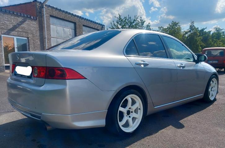 Honda Accord 2.0i-vtec (Leder/alcantara - carbon interieur), Auto's, Honda, Particulier, Accord, ABS, Airbags, Airconditioning