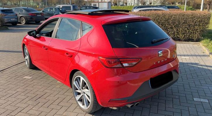 moteur automatique Seta Leon FR 2.0, Autos, Seat, Particulier, Leon, Diesel, Euro 5, Hatchback, 5 portes, Automatique, Rouge, Noir