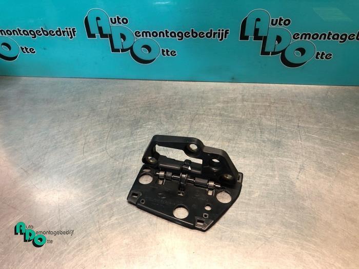 Support plage arrière d'un Volkswagen Eos (EOS 06-), Autos : Pièces & Accessoires, Habitacle & Garnissage, Volkswagen, Utilisé