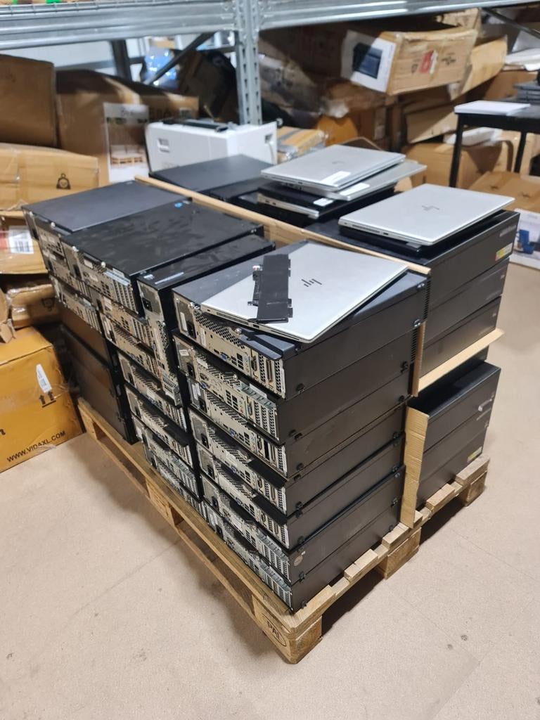 Lisez la description 
 PROMOTION EXCEPTIONNELLE — L, Informatique & Logiciels, Ordinateurs de bureau, Comme neuf, 2 à 3 Ghz, SSD