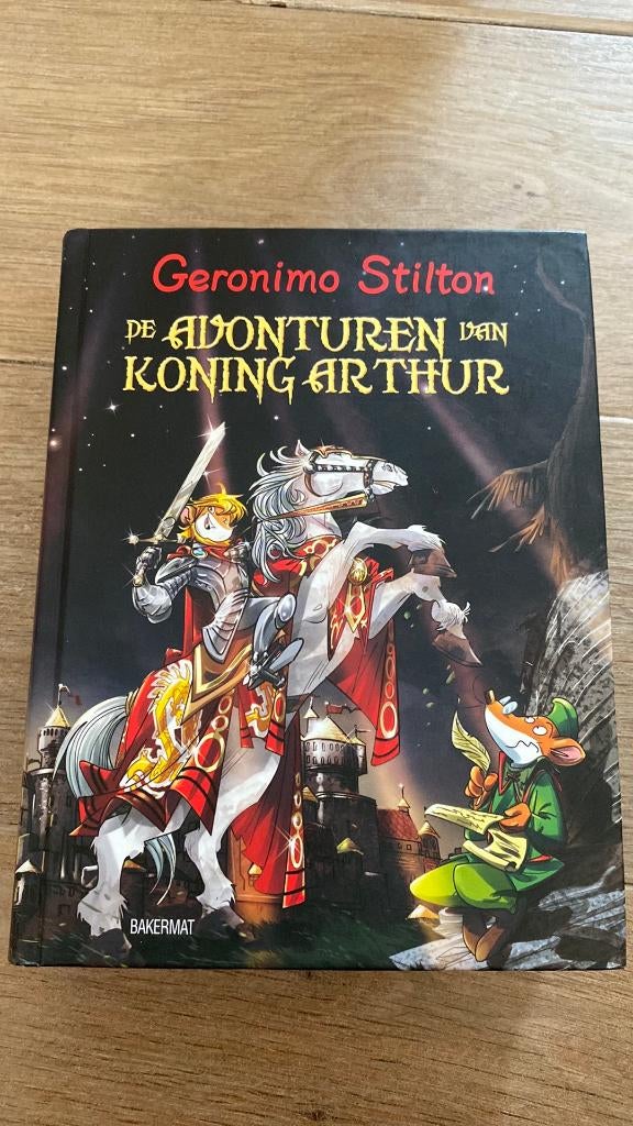 Boek geronimo stilton “de avonturen van koning Arthur”, Ophalen of Verzenden