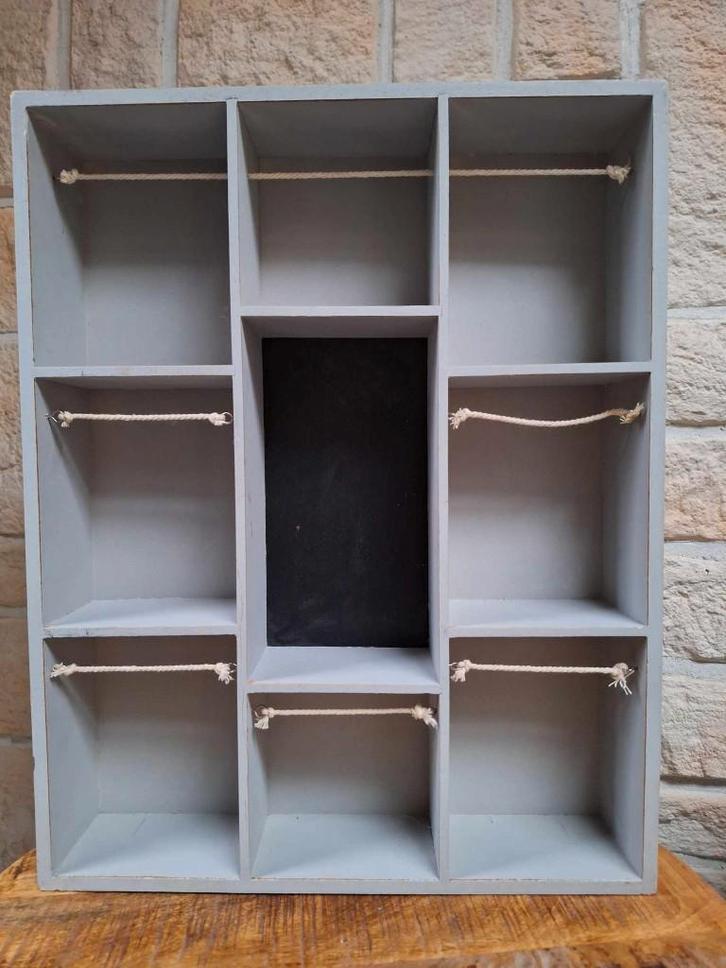 Houten kastje met Vakjes –  Praktisch & Charmant, Maison & Meubles, Accessoires pour la Maison | Étagères murales & Rayons de bibliothèque