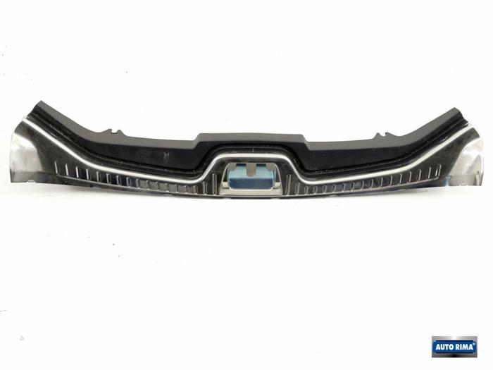 Moulure hayon d'un Volvo V60, -, 3 mois de garantie, -, -