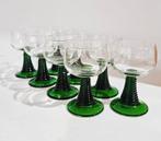 8 verres à vin Luminarc Roemer sur une base verte torsadée, Collections, Enlèvement ou Envoi