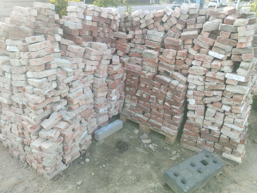 Oude gerecupereerde stenen (1800 stuks), Doe-het-zelf en Bouw, Metselstenen, Gebruikt, Bakstenen, Ophalen