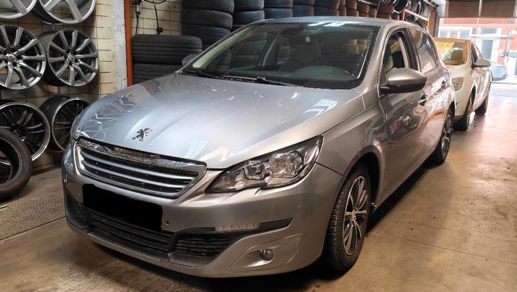 Peugeot 308 Essence 1.6 Euro 5b, Autos, Peugeot, Particulier, ABS, Airbags, Air conditionné, Alarme, Bluetooth, Feux de virage