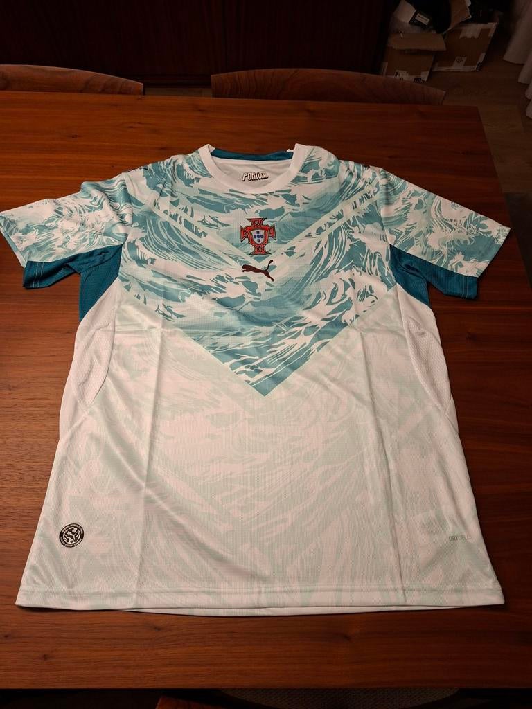 Portugal jersey away, Verzenden