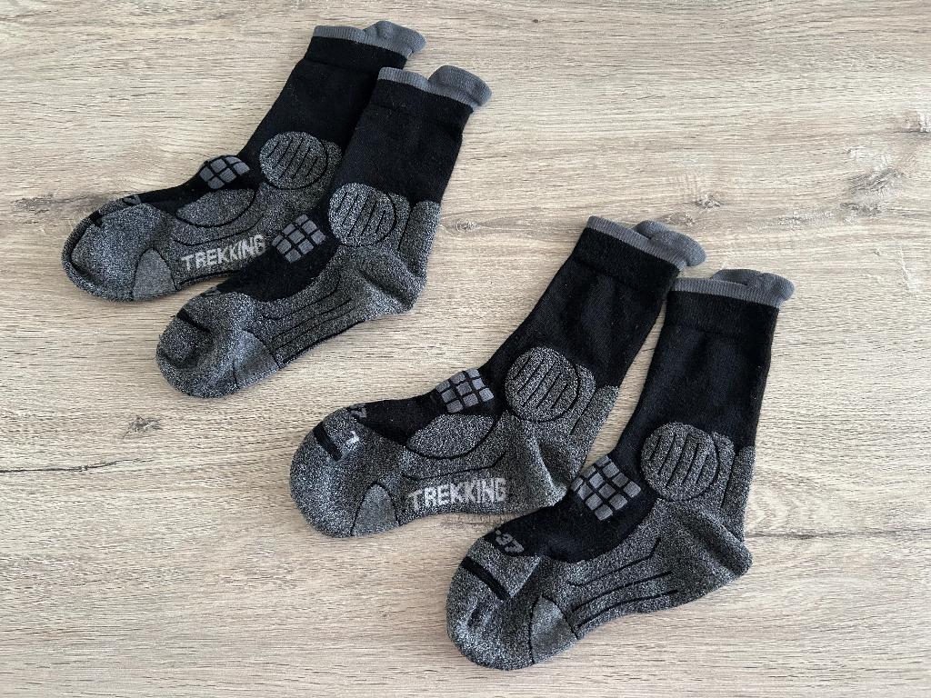 2 paar trekking sokken maat 35 - 37, Ophalen of Verzenden, Zo goed als nieuw, Jongen of Meisje, Sokken