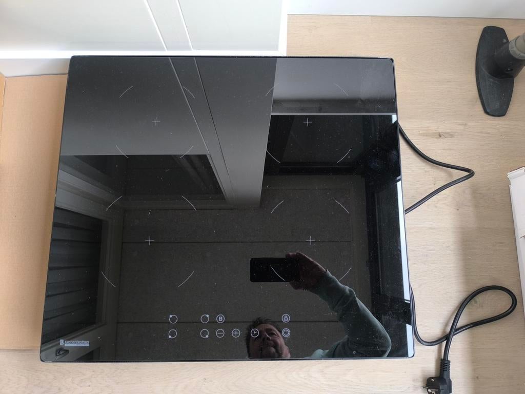 Cuisinière à induction autoportante, Electroménager, Enlèvement ou Envoi, 4 zones de cuisson, Comme neuf, Induction