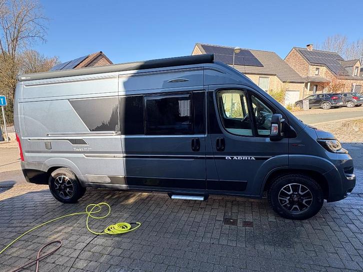 Adria Twin spb, Caravans en Kamperen, Mobilhomes, Particulier, tot en met 4, Buscamper of Camperbus, Adria, Fiat, Diesel, Automaat