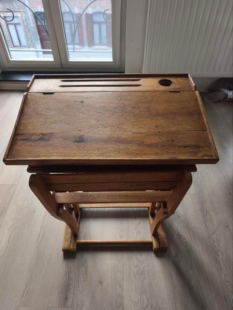 Bureau d écolier, Enlèvement