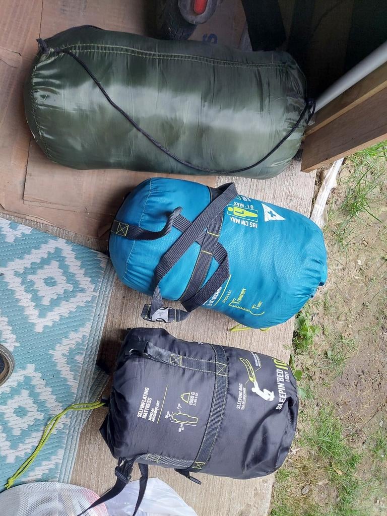 3 slaapzakken. 5€, Ophalen