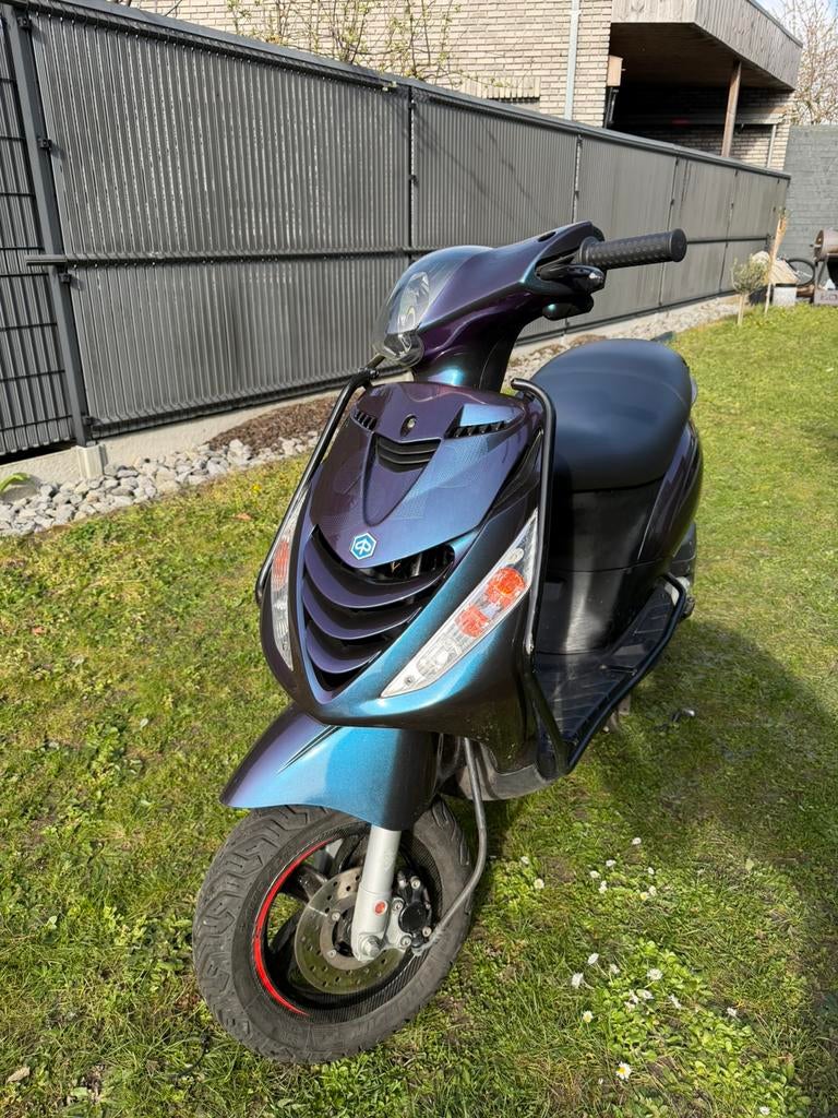 zip 4t, Fietsen en Brommers, Scooters | Piaggio, Zo goed als nieuw, Zip, Ophalen