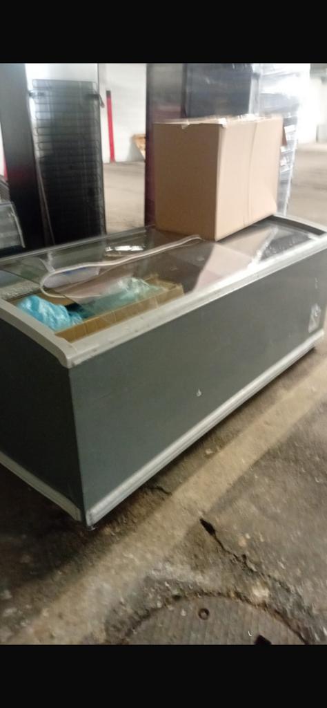 professionele diepvriezer px 500 eur tel 0494 43 17 25