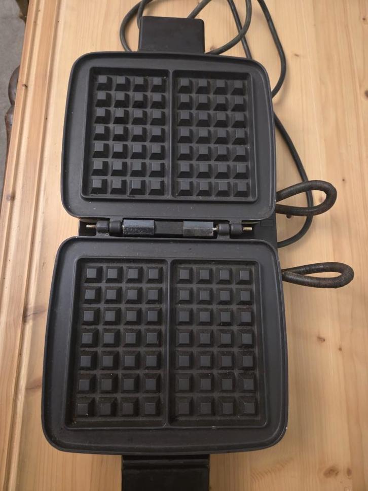 Gaufrier vintage Nova (Belgique), Electroménager, Gaufriers, Utilisé, Plaques amovibles, Enlèvement ou Envoi