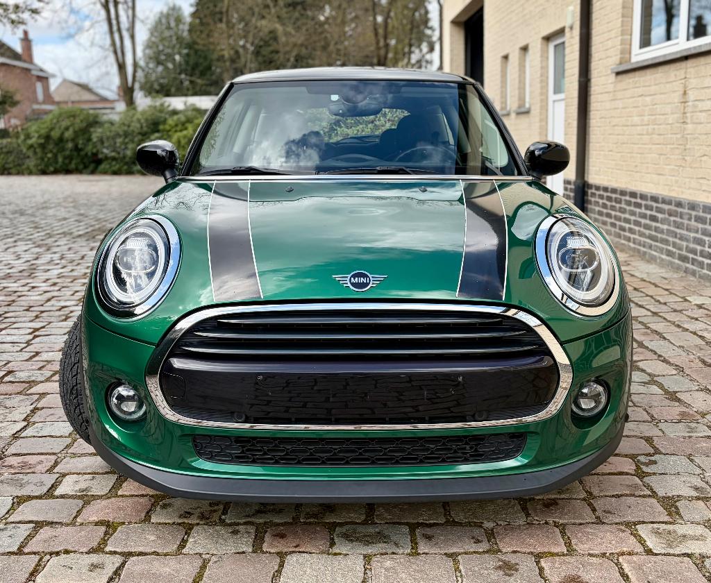 Mini Cooper 1.5 Automaat British Racing Green 37000 km, Auto's, Stof, Grijs, 3 cilinders, 133 g/km