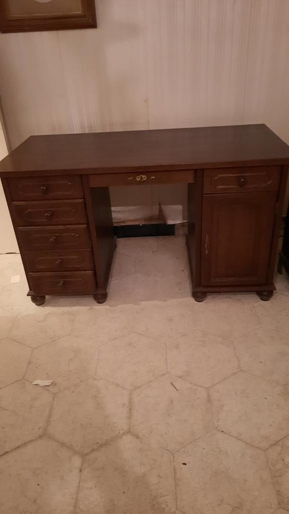 Antieke bureau. Moet dringend weg., Enlèvement