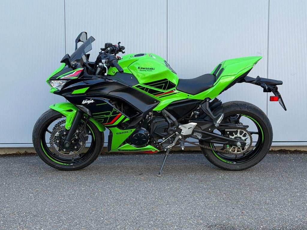 Kawasaki Ninja 650  KRT Performance Pack / 7000km -- 2024, Motoren, Motoren | Kawasaki, 2 cilinders, Nieuw, Bedrijf, Sport