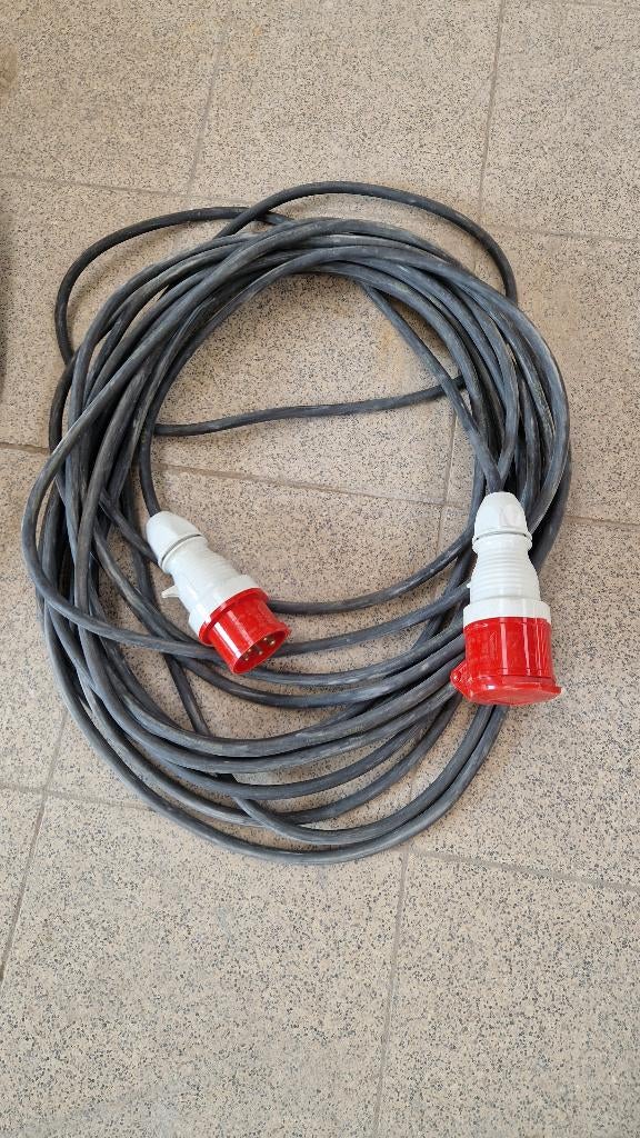 Câble d'extension triphasé industriel (20 mètres) 400V, Enlèvement, Comme neuf, Câble ou Fil électrique