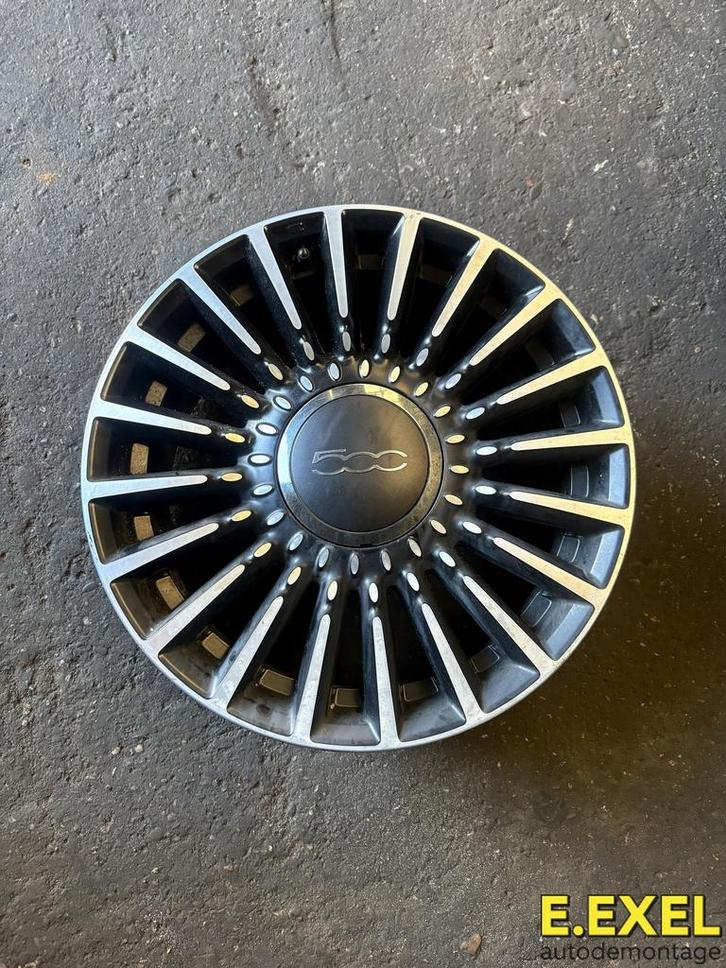 Aluminium sportvelg Fiat 500 (312) vanaf 2013 2stk voorraad, Auto-onderdelen, Banden en Velgen, Band(en), Personenwagen, Gebruikt