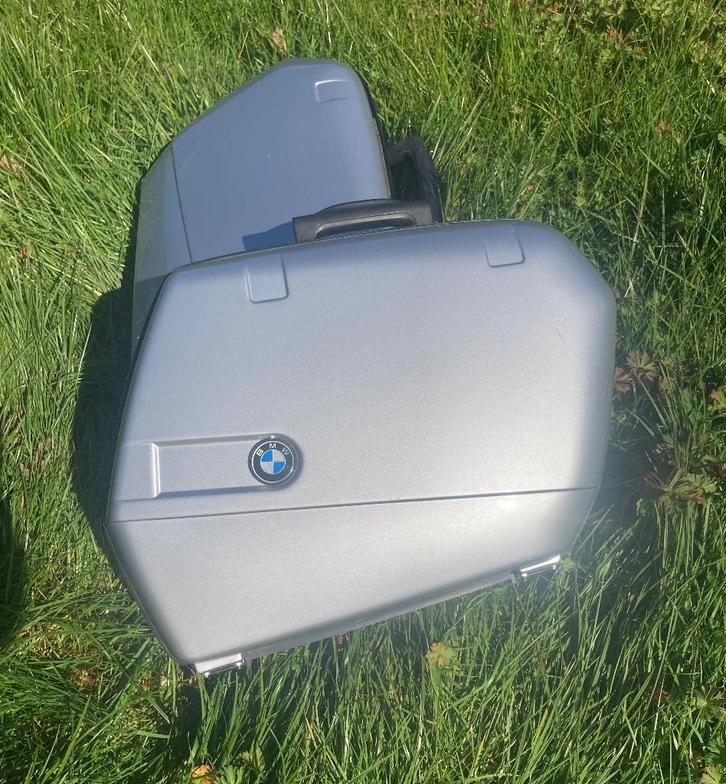 Coffres pour BMW R1150R et F800ST, K1200S ou R1200S, Motos, Accessoires | Valises & Sacs, Comme neuf, Enlèvement