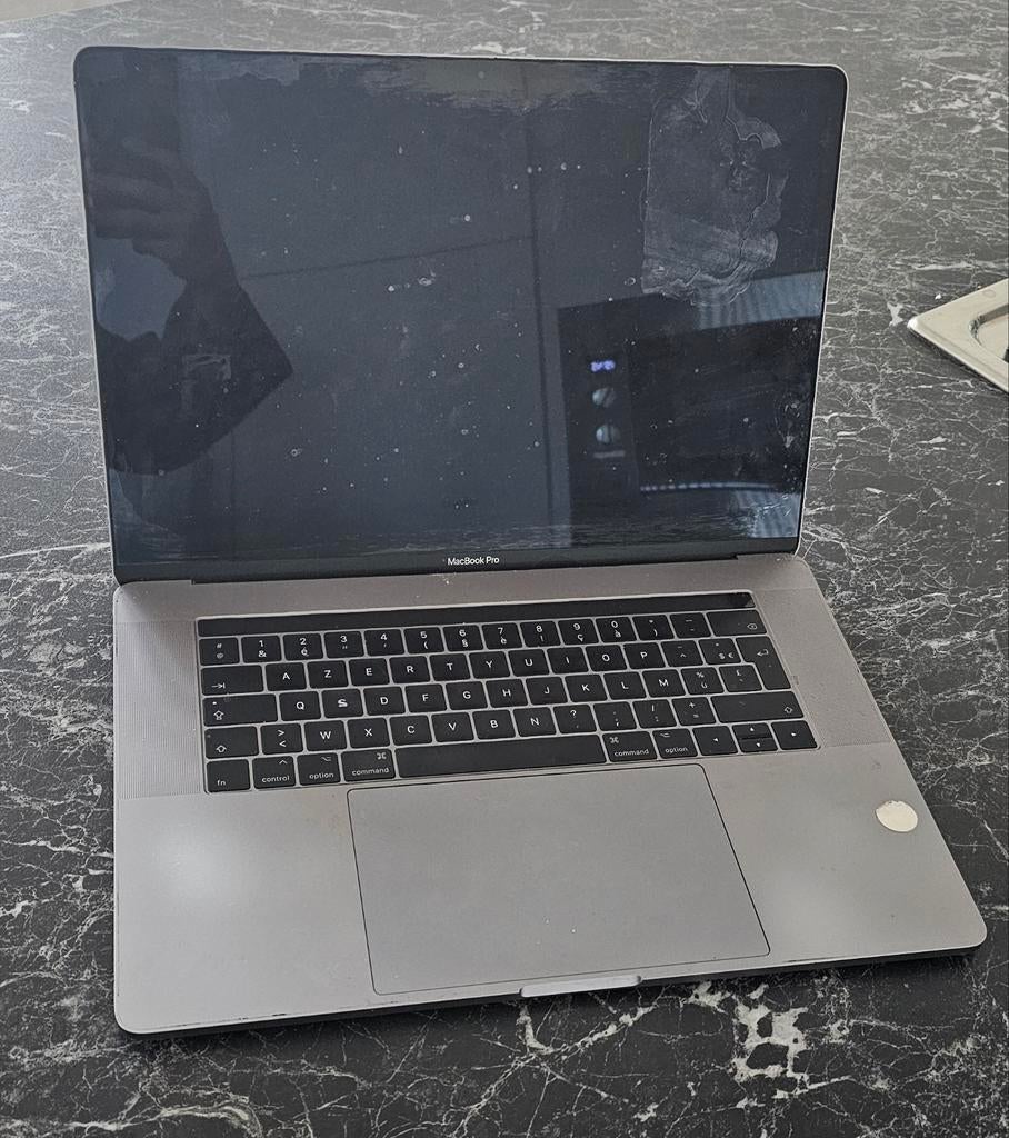 MacBook Pro 15" (A1707) Touch Bar - Defect voor onderdelen, Computers en Software, Apple Macbooks, MacBook, 15 inch, Onbekend